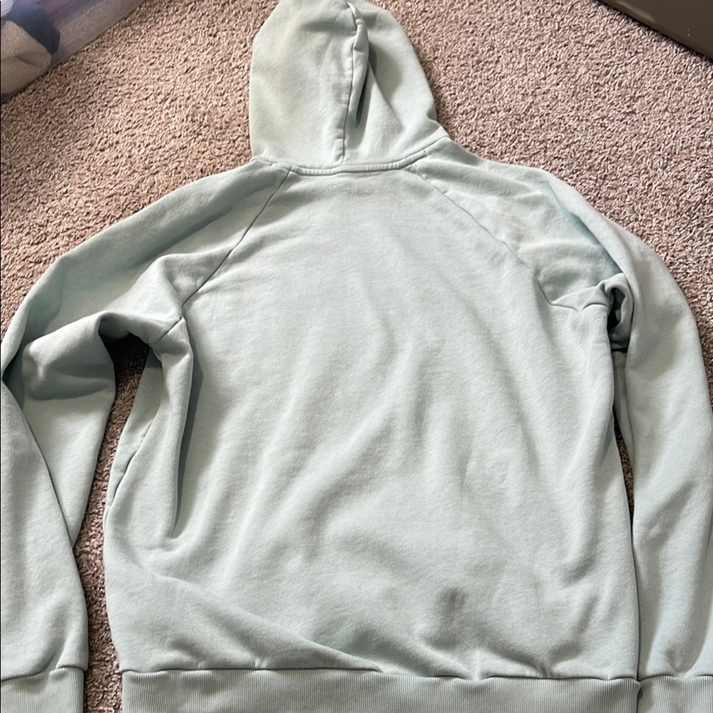 Under Armour Pullover - Picture 5 of 5